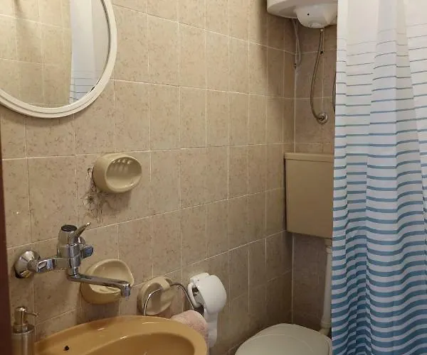 Klimatisiertes Barbara * טרפאניי